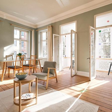 Villa Rosa - Charmante, Grosse Altbauwohnung Фленсбург Экстерьер фото